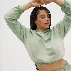 Noize Cropped Sweatshirt